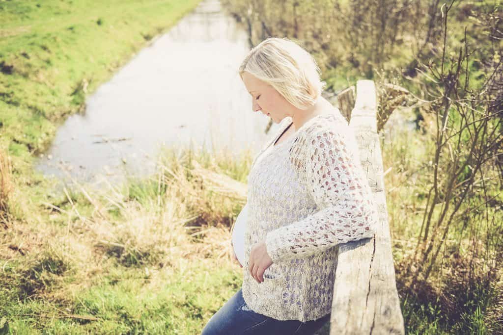 Review perfecte moeders bestaan niet grijze wolk neerslachtig zwanger depressief zwangerschap uit balans - Mama's Meisje blog