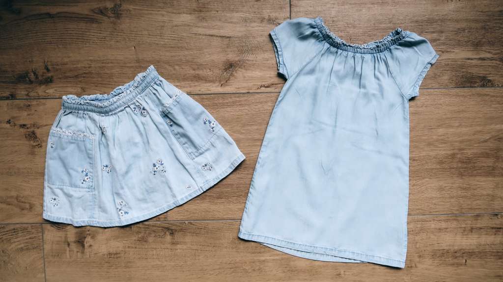 Next Direct denim jurk rok geborduurde details shoplog budget meisjeskleding zomer - Mama's Meisje blog