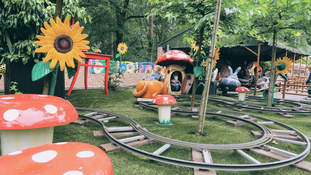 Dagje weg met een peuter welk pretpark kinderpretpark in Apeldoorn tip ervaring welke leeftijd - Mama's Meisje blog